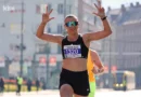 Atletičarka iz Srbije, Aleksandra Kostadinović, na maratonu u Sarajevu provocirala prisutne dizanjem tri prsta